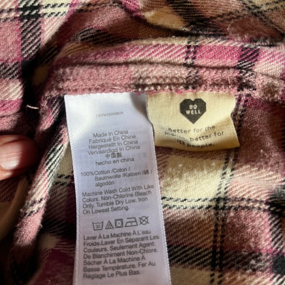 Flannel Oversized Ex-Boyfriend Shirt in Dark Plaid - Picture 6 of 6